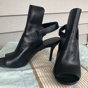 Stilletto heel open toe women's slingback shoe/bootie sz US 10